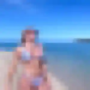 Découvre Anne-Charlotte, 24 ans à Le Coudray-Montceaux en privé