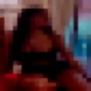 Ingrid, 34 ans, connectée à Le Teilleul pour un plan cul