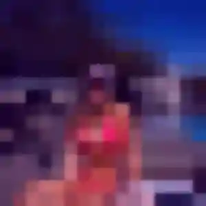Elodie, 26 ans, dispo pour plan cul à Lessy
