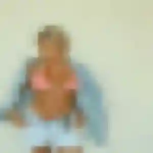 Frederique (28 ans) à Lobsann attend une rencontre maintenant