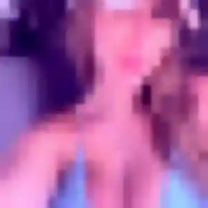 Rejoins Chiara, 27 ans à Louin en privé