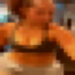 Ulrike, femme de 31 ans cherche plan cul à Lumbin