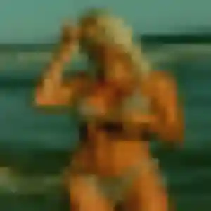 Charmante Karima, 22 ans à Lunel - découvrir son profil