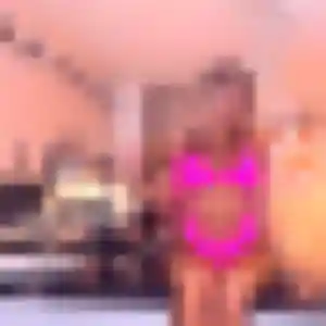 Adelaide, 28 ans, dispo pour plan cul à Marbache