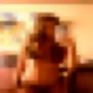 Kim, 40 ans, connectée à Maretz pour un plan cul