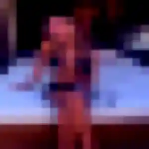 Charmante Emeraude, 25 ans à Matignon - la contacter