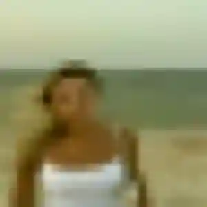 Rym (22 ans) à Mesvres attend une rencontre maintenant