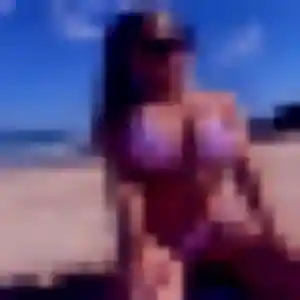 Alix, femme de 25 ans propose plan cul à Mirambeau