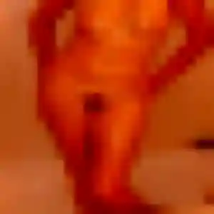 Violette, 29 ans, disponible à Montlignon pour un plan cul
