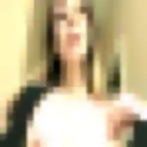 Elsa, 36 ans, en ligne à Montolieu pour un plan cul