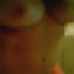 Elise, 27 ans, cherche un plan cul à Montsecret-Clairefougère