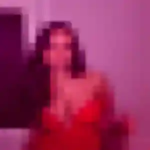 Eleonore (34 ans) à Montvendre attend une rencontre ce soir