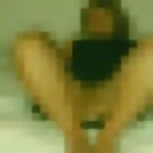 Profil de Flore à Najac (28 ans) - plan cul discret