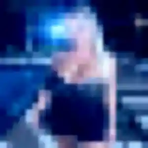 Amel (35 ans) à Niévroz attend un plan cul ce soir