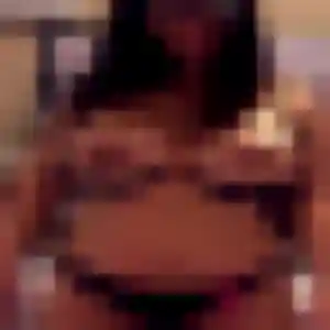 Photo de Hermine à Périgny (27 ans) - plan cul discret