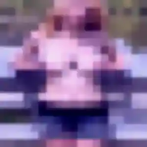 Charmante Lisa, 28 ans à Perrusson - voir sa photo