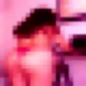 Isabelle, 24 ans, connectée à Petit-Noir pour un plan cul