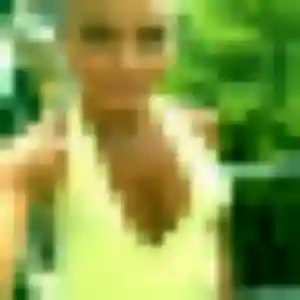 Découvre Rachida, 32 ans à Petiville gratuitement
