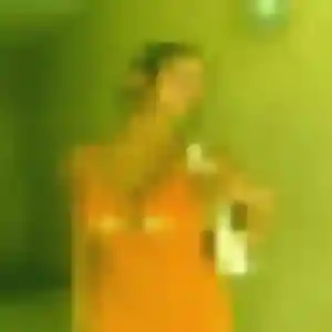 Photo de Valerie à Plassay (27 ans) - plan cul discret