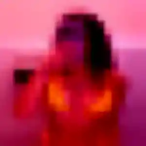 Louna (22 ans) à Pleyben propose un plan cul maintenant