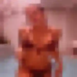 Rencontre Penelope, 44 ans à Pouilloux en privé