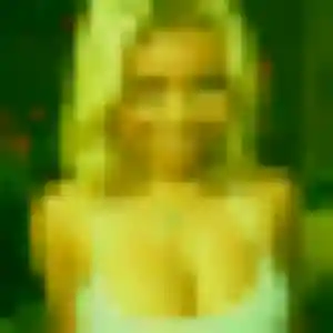 Rejoins Nadine, 24 ans à Pouilly-sous-Charlieu en privé