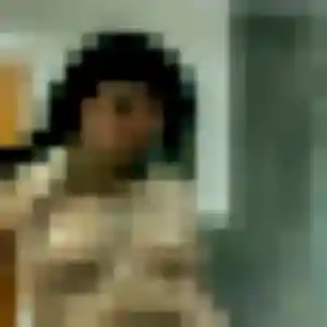 Daphne de Quincy, 33 ans - plan cul discret