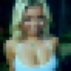 Charmante Janine, 28 ans à Rieucros - voir sa photo
