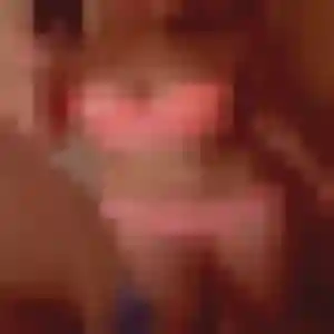 Sofia, 33 ans, connectée à Rimeize pour une rencontre coquine