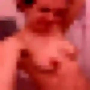 Sexy Bettina, 23 ans à Rosel - la contacter