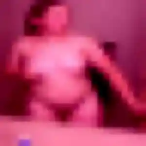 Soraya, 28 ans, en ligne à Routot pour un plan cul