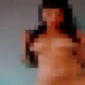 Nicole, 34 ans, en ligne à Sablonceaux pour une rencontre coquine