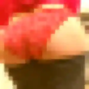 Celia, 33 ans, en ligne à Saint-Aubin-de-Locquenay pour une rencontre coquine