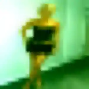 Emeraude, 22 ans, en ligne à Saint-Jean-de-la-Neuville pour une rencontre coquine