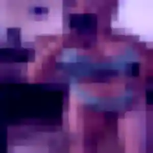 Découvre Djamila, 39 ans à Saint-Julien-de-Lampon en privé