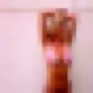 Découvre Hajar, 22 ans à Saint-Maximin-la-Sainte-Baume gratuitement