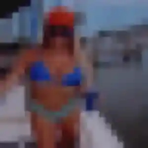 Lucienne, 38 ans, connectée à Saint-Pierre-de-Varengeville pour une rencontre coquine