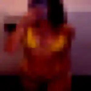 Giulia de Saint-Privat, 29 ans - plan cul sans prise de tête