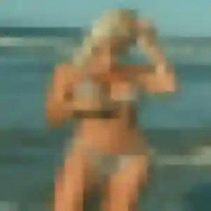 Francine de Saint-Restitut, 25 ans - plan cul sans prise de tête