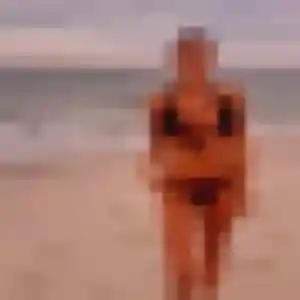 Photo de Adelaide à Sauverny (36 ans) - plan cul anonyme