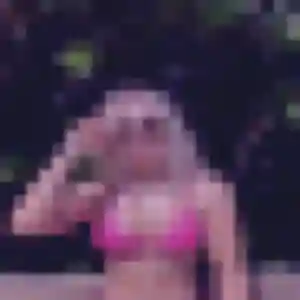 Manon, femme de 24 ans cherche plan cul à Servas