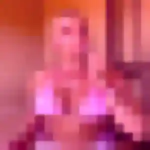 Helena, 26 ans, en ligne à Surville pour une rencontre coquine