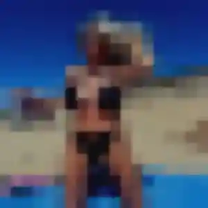 Romina, 27 ans, en ligne à Talence pour une rencontre coquine