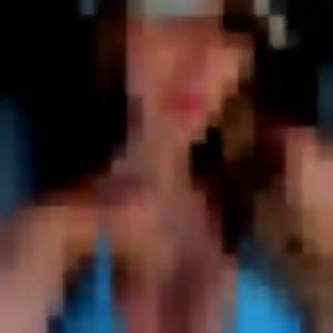 Lamia, 29 ans, en ligne à Tallende pour une rencontre coquine