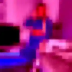 Uranie, 28 ans, connectée à Tavel pour une rencontre coquine