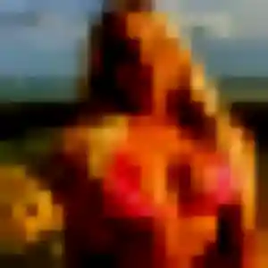 plan cul à Théziers : profil de Louise, 26 ans - accès libre