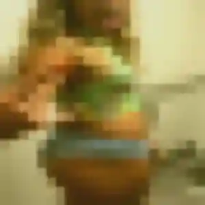 Sexy Ines, 24 ans à Thiel-sur-Acolin - la contacter