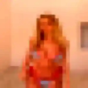 Daniela, femme de 34 ans propose plan cul à Tornac