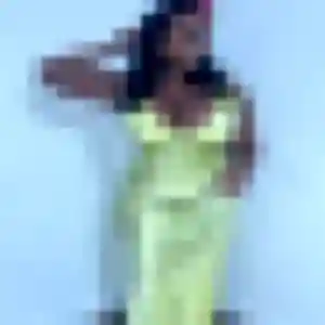 Eleonore, 31 ans, disponible à Trégomeur pour un plan cul