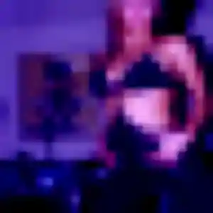 Lena, 28 ans, en ligne à Treigny-Perreuse-Sainte-Colombe pour une rencontre coquine